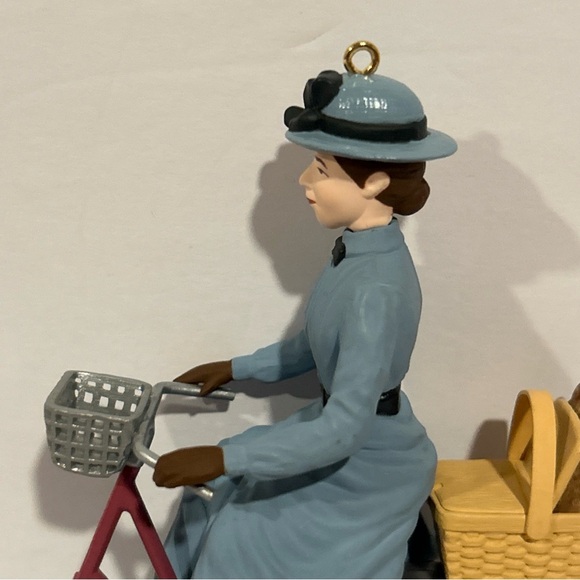 1997 Hallmark Keepsake  "Miss Gulch"  The Wizard of Oz Collection- In Box! - Picture 9 of 16